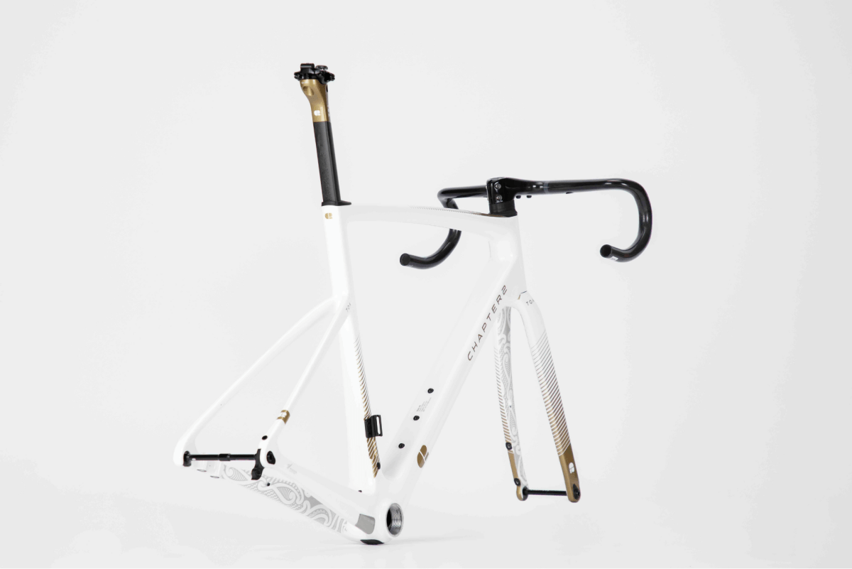 CHAPTER2 TOA FRAMESET(DISC BRAKE) WHITE W/GOLD (KOURA) - Carbon Road Bike
